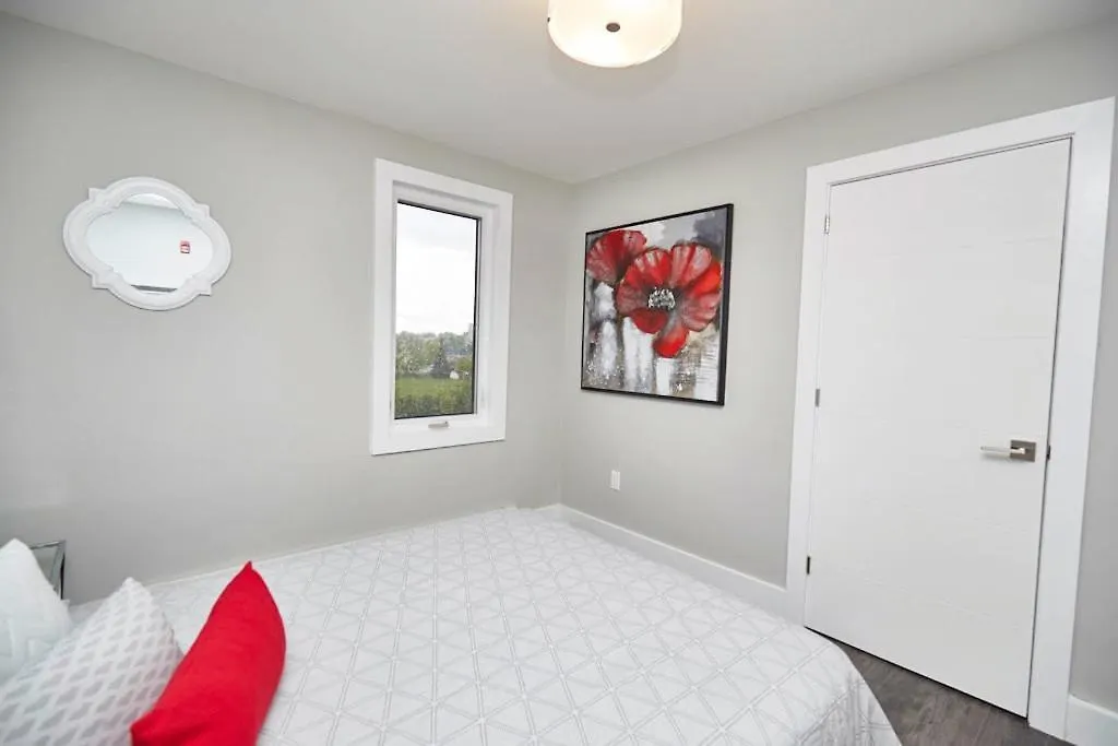 Clifton Hill Hideaway 3A - Two Bedroom Condo Niagara Falls 0*,