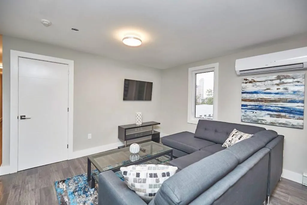 Clifton Hill Hideaway 3A - Two Bedroom Condo Niagara Falls