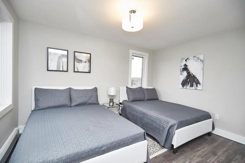 Clifton Hill Hideaway 3A - Two Bedroom Condo Niagara Falls 0*,  Canada