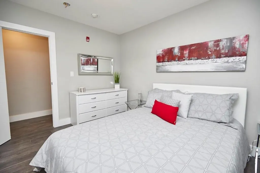 Clifton Hill Hideaway 3A - Two Bedroom Condo Niagara Falls Canada